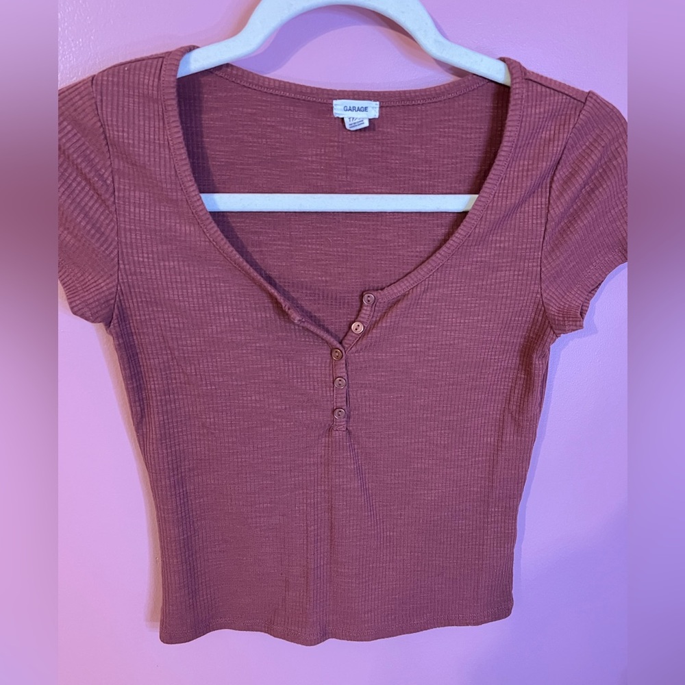 Baby tee ribbed maroon/ burgundy top from garage, Size XS fits a S